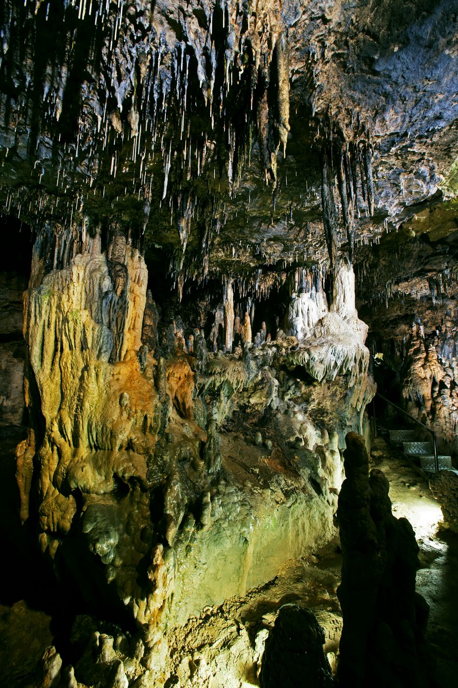 Cueva de los Enebralejos
